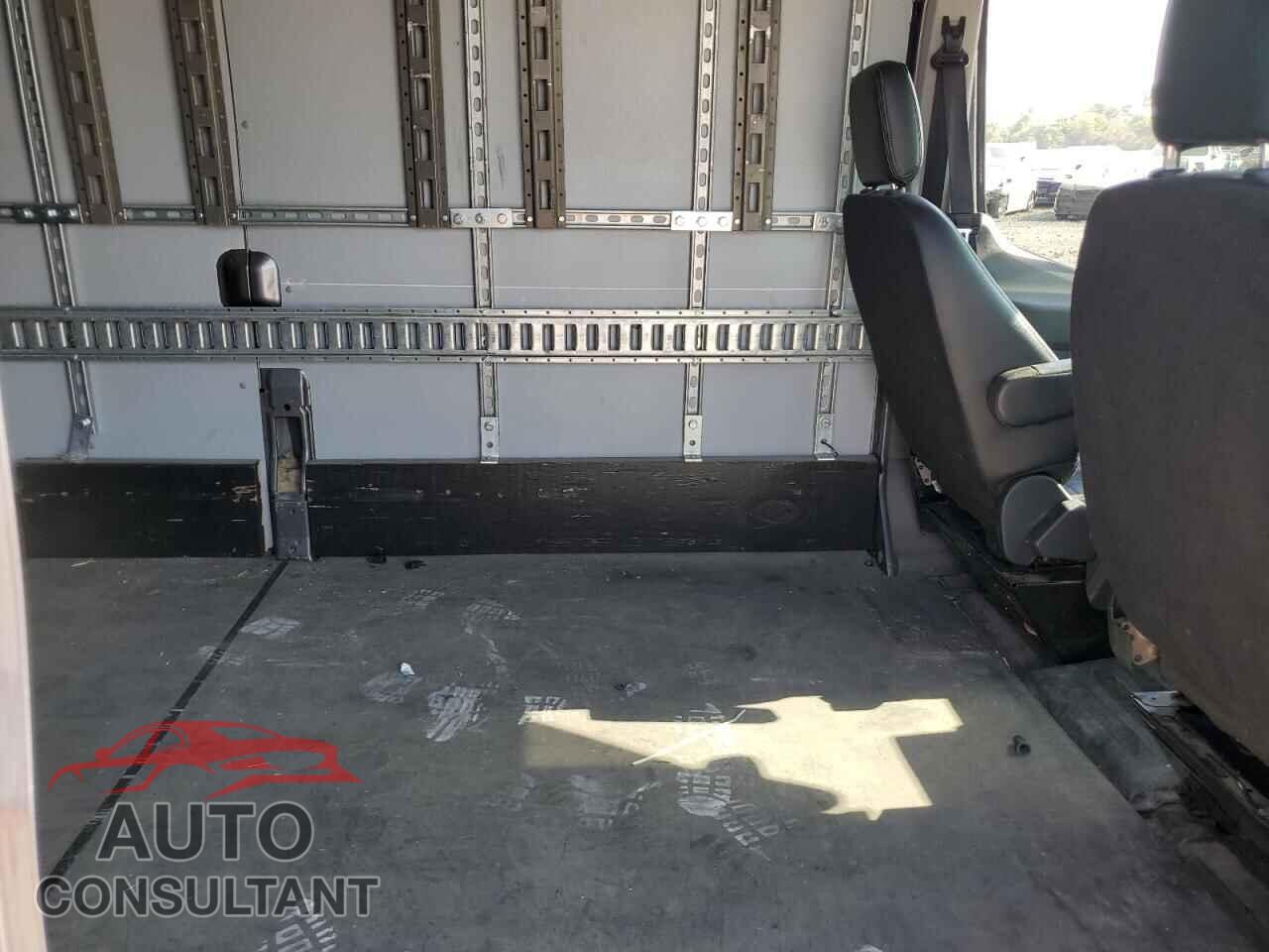 FORD TRANSIT 2022 - 1FTBR3XG2NKA05019