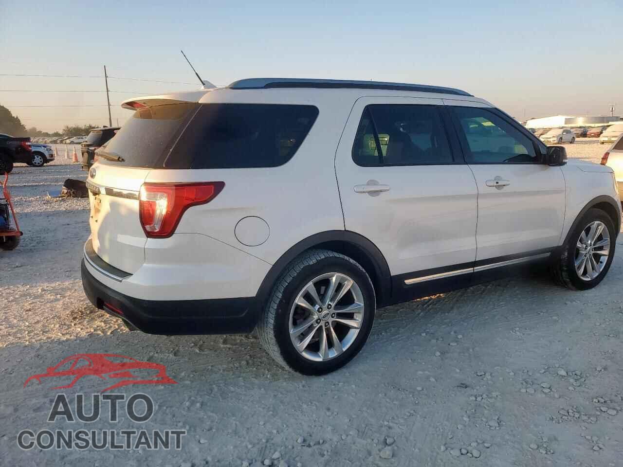 FORD EXPLORER 2018 - 1FM5K7D82JGB88498