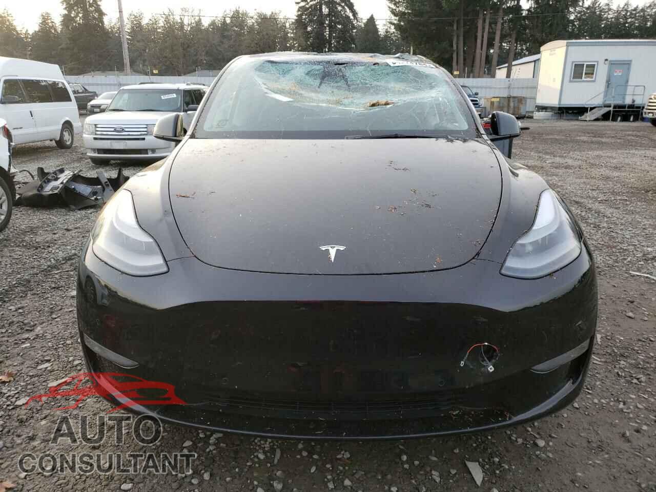 TESLA MODEL Y 2021 - 5YJYGDEFXMF276843