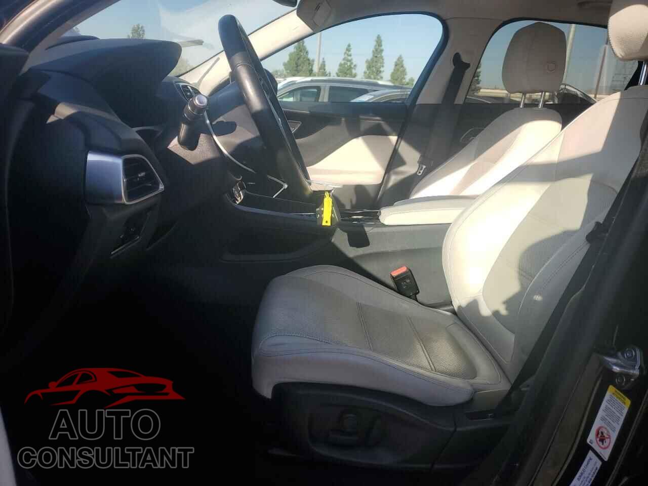 JAGUAR F-PACE 2017 - SADCK2BN1HA089034