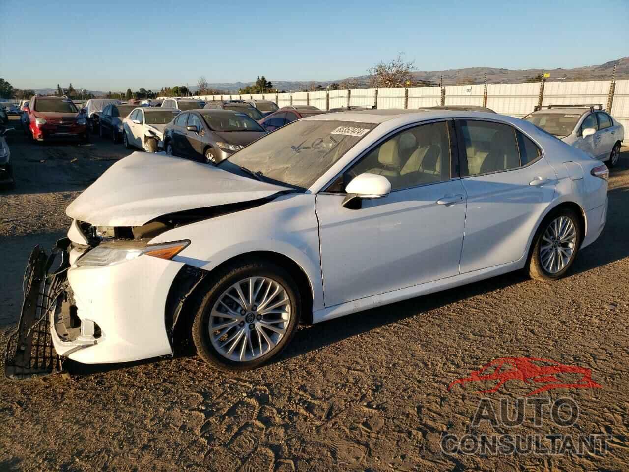 TOYOTA CAMRY 2018 - 4T1B21HK7JU005538