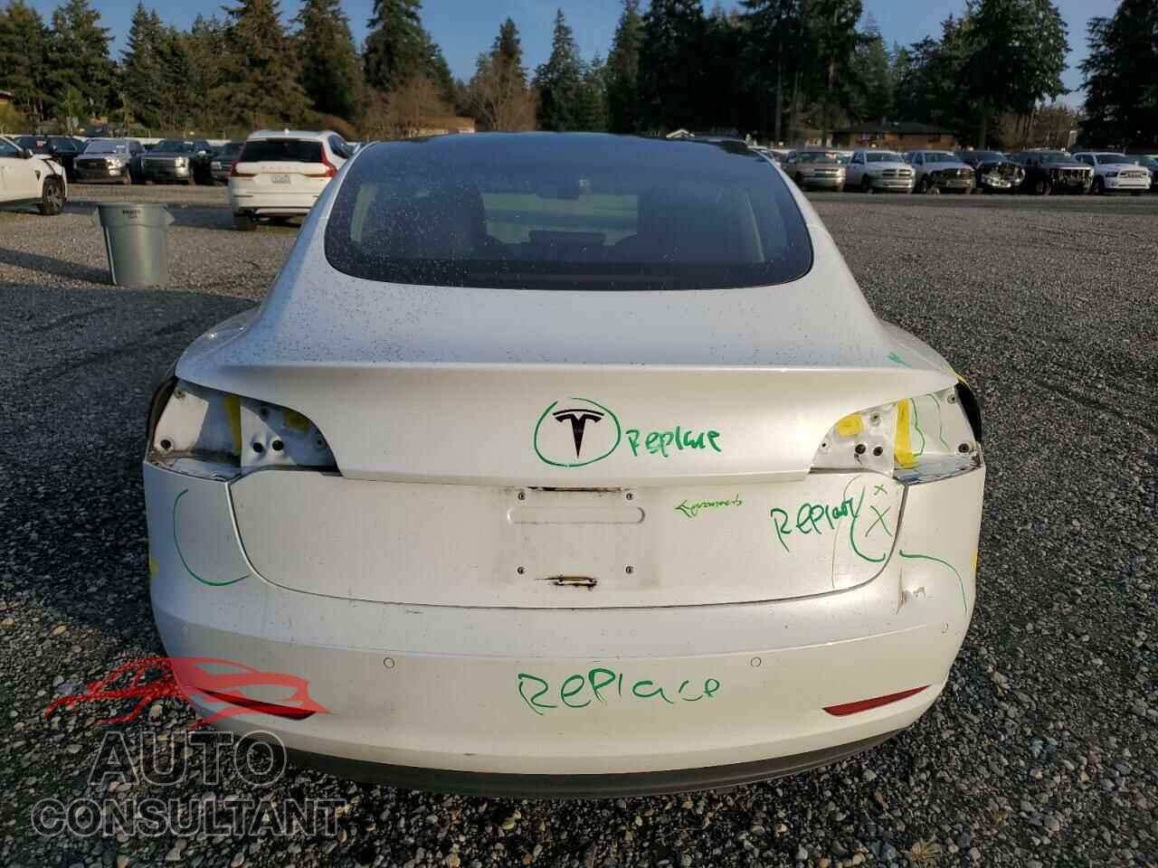 TESLA MODEL 3 2018 - 5YJ3E1EA5JF017384