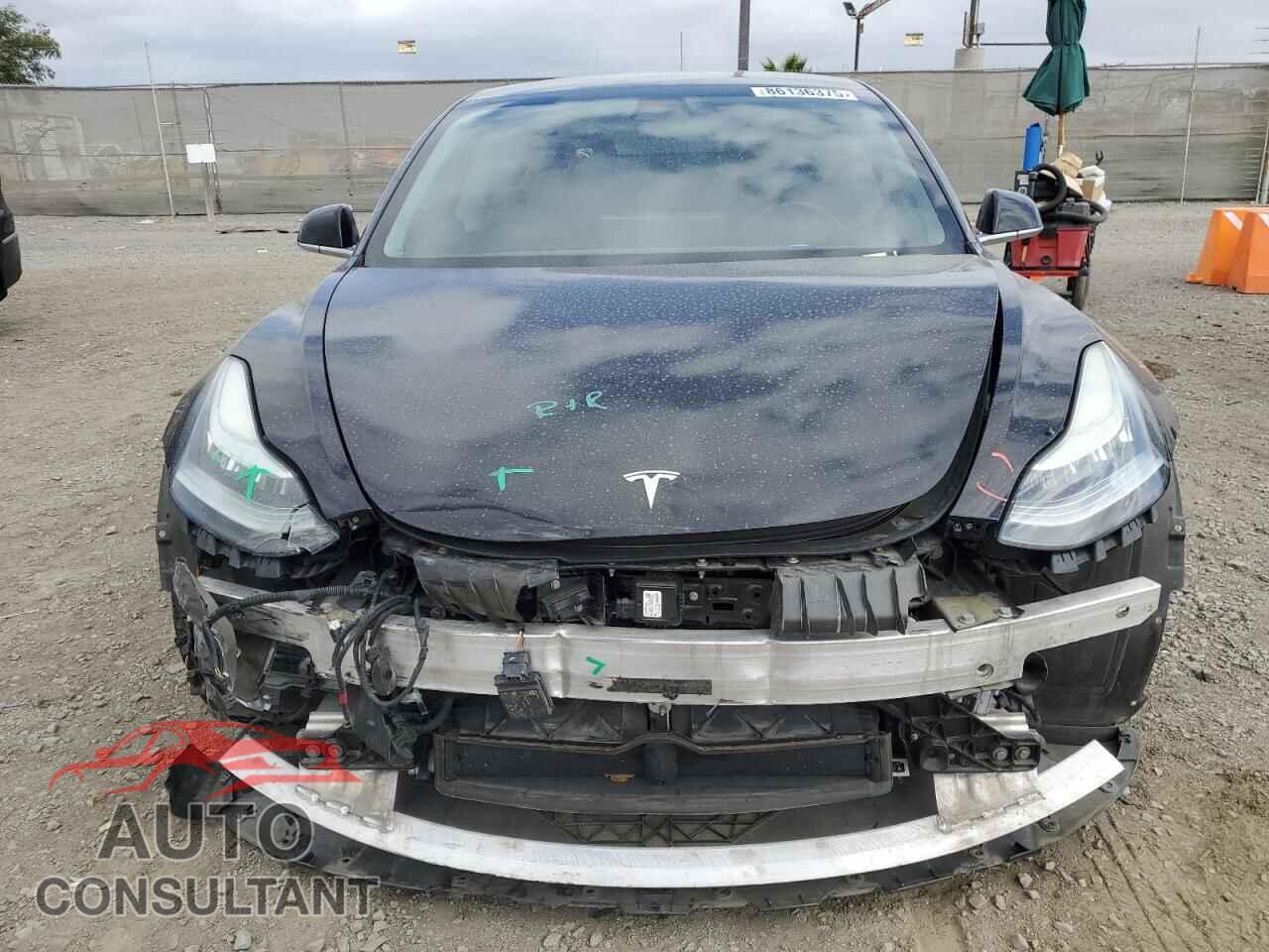 TESLA MODEL 3 2019 - 5YJ3E1EA7KF325724