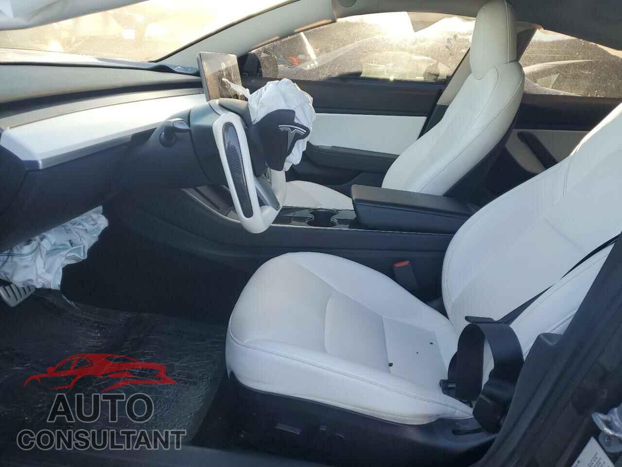 TESLA MODEL 3 2019 - 5YJ3E1EB8KF477004