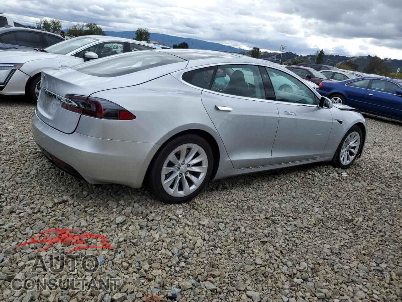 TESLA MODEL S 2017 - 5YJSA1E13HF210926