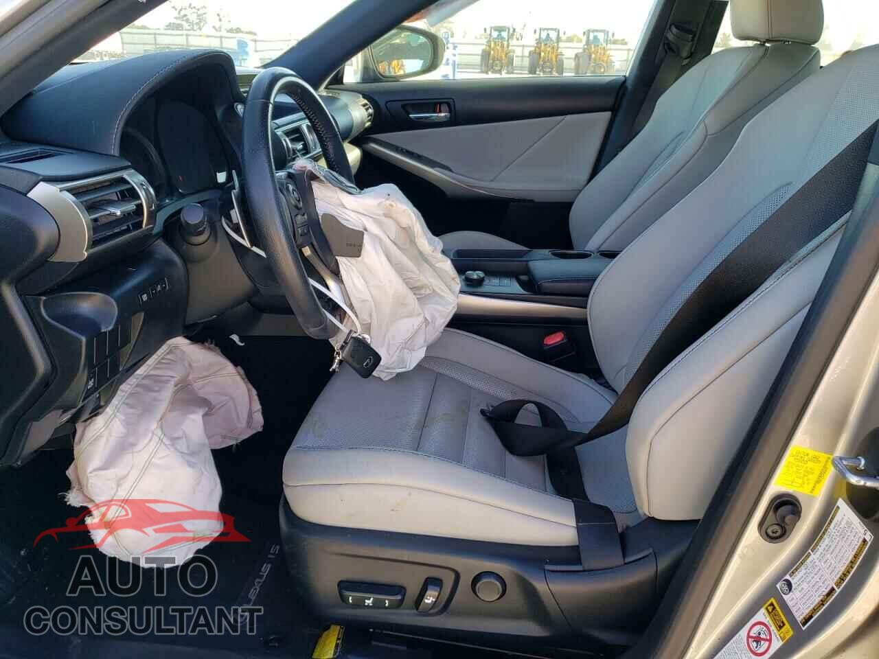 LEXUS IS 2015 - JTHBF1D22F5068416