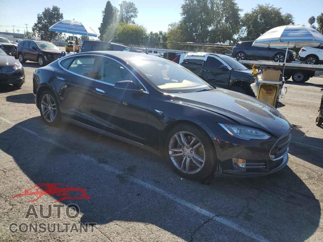 TESLA MODEL S 2013 - 5YJSA1CG4DFP09431