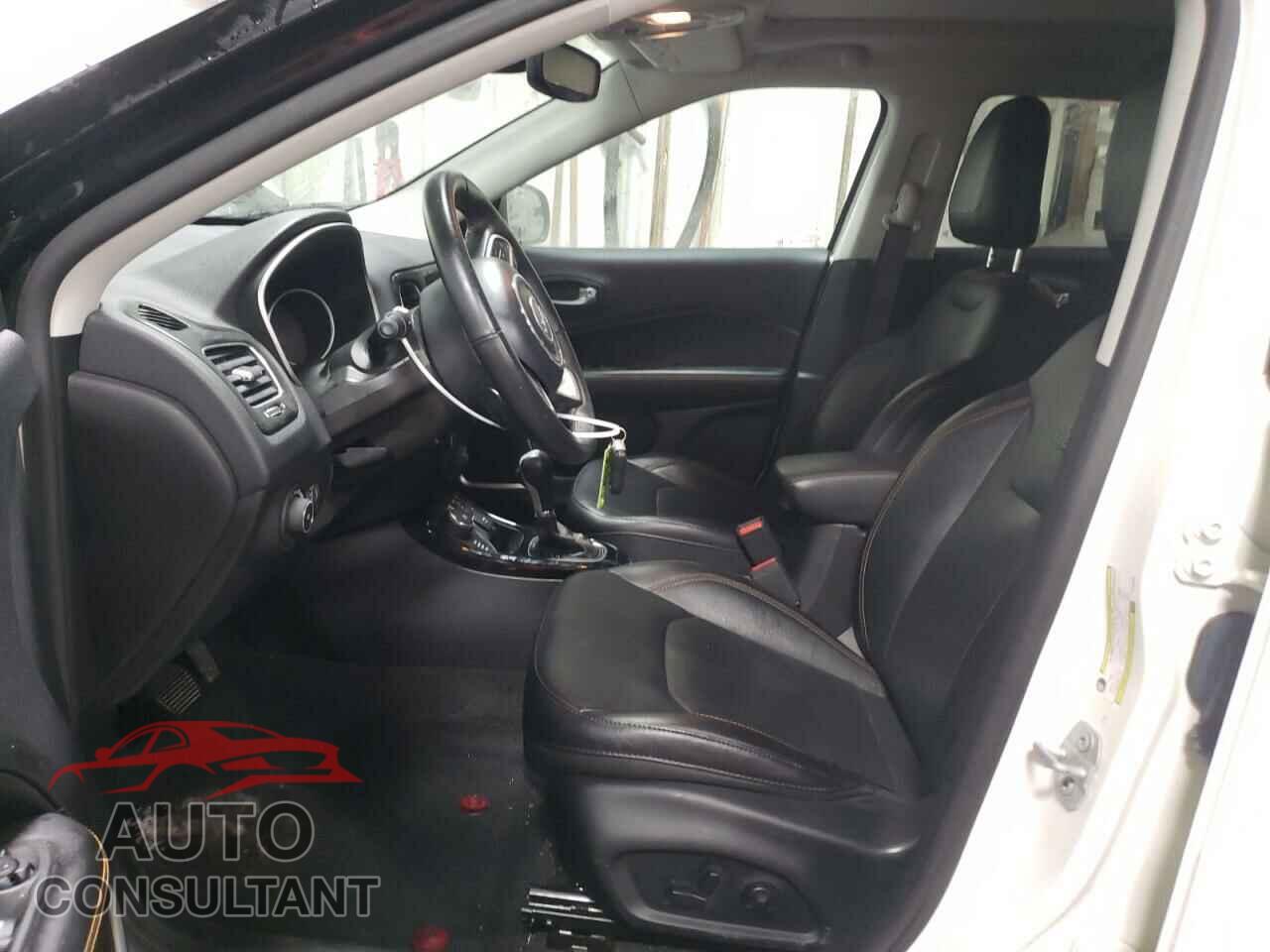 JEEP COMPASS 2019 - 3C4NJDCB4KT729325