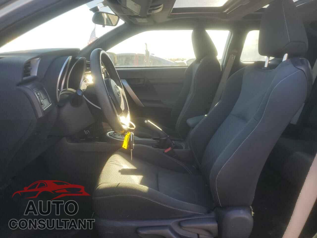 TOYOTA SCION 2014 - JTKJF5C79E3068563
