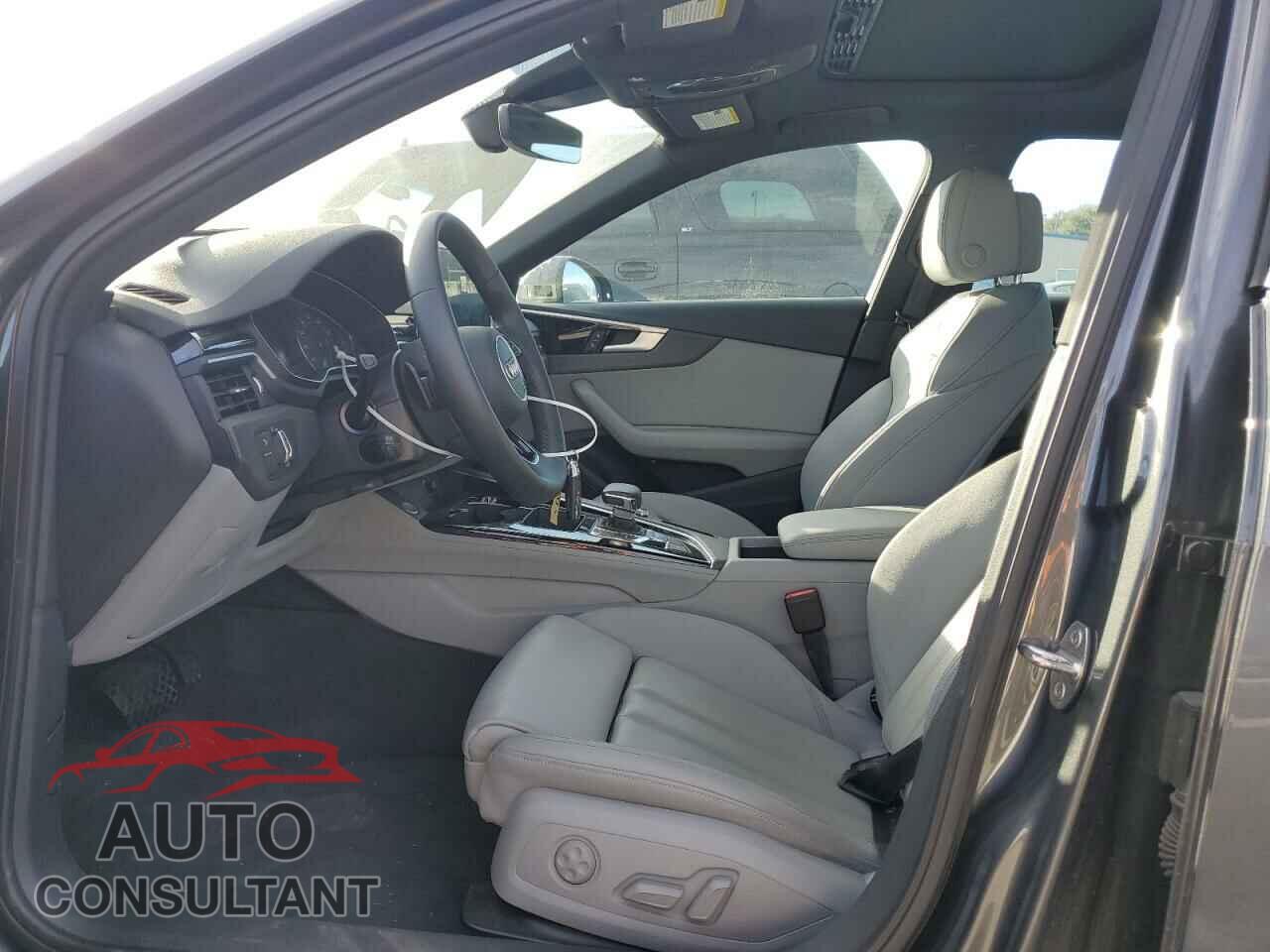 AUDI A4 2023 - WAUDAAF43PN021868