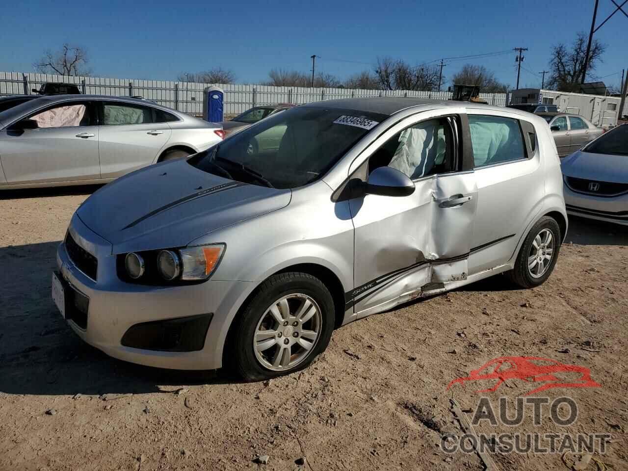 CHEVROLET SONIC 2014 - 1G1JC6SH3E4105478