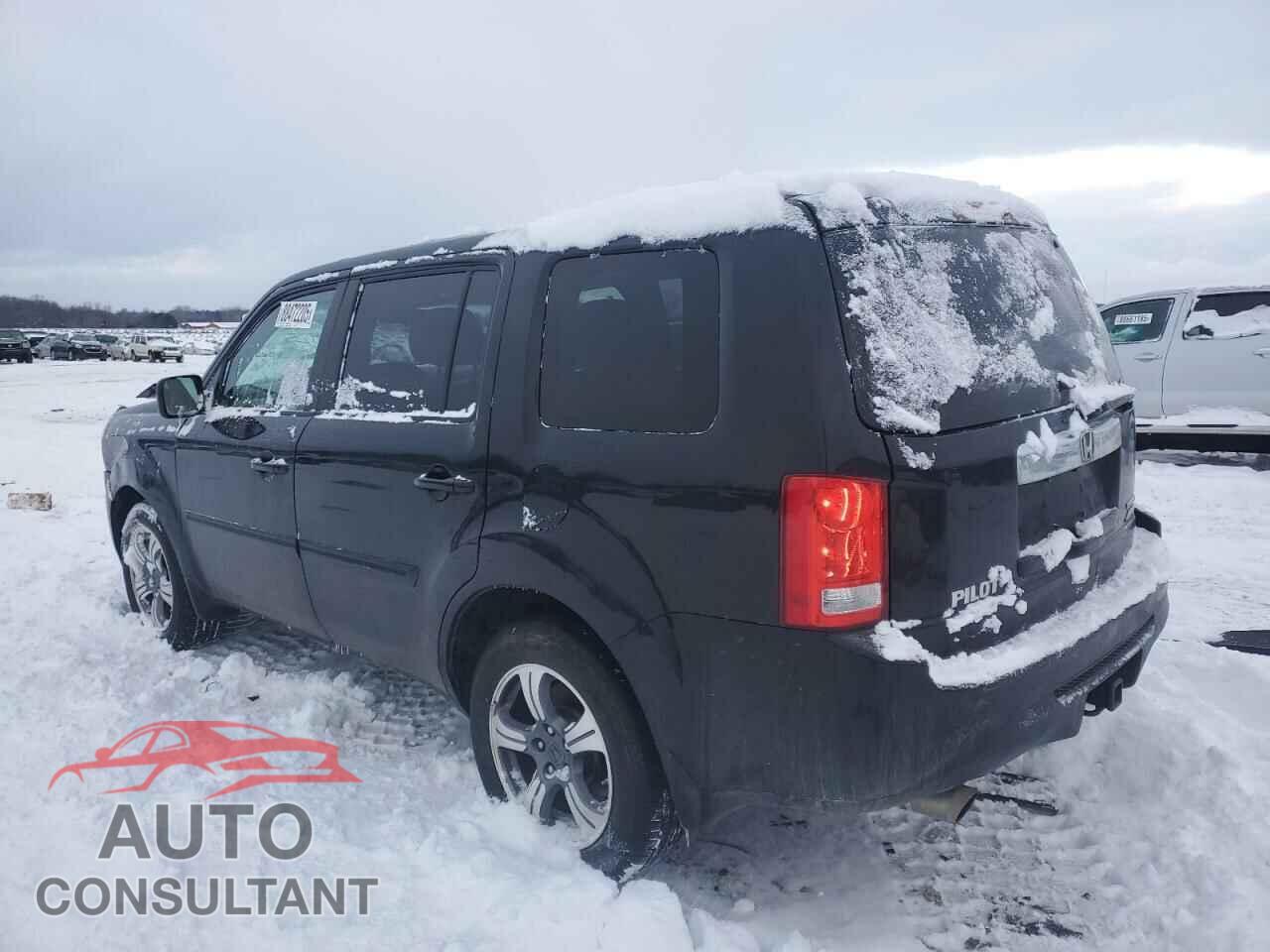 HONDA PILOT 2015 - 5FNYF4H33FB076863