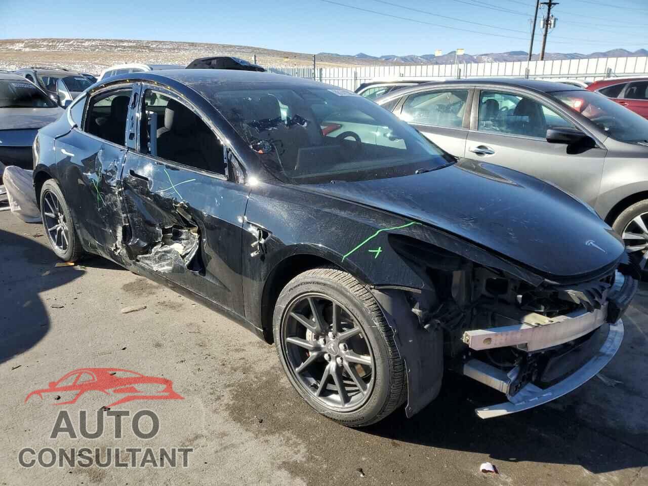 TESLA MODEL 3 2019 - 5YJ3E1EB2KF385127