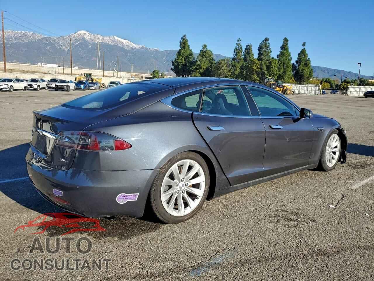TESLA MODEL S 2018 - 5YJSA1E23JF261860
