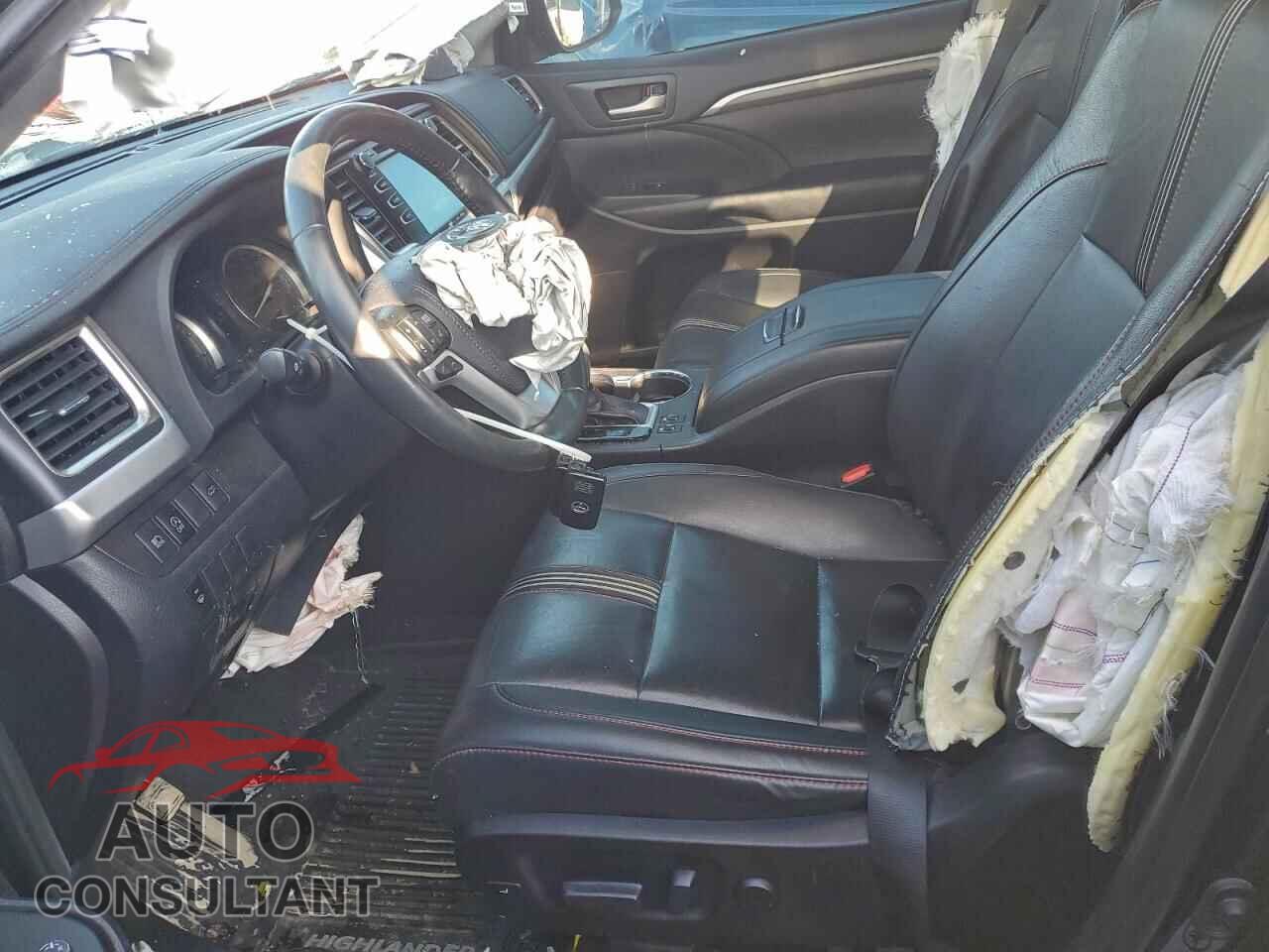 TOYOTA HIGHLANDER 2019 - 5TDJZRFH1KS603809