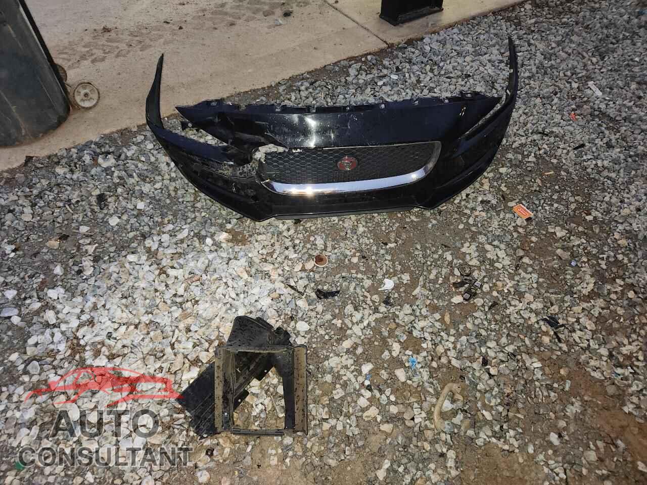 JAGUAR XE 2018 - SAJAR4FX7JCP34027