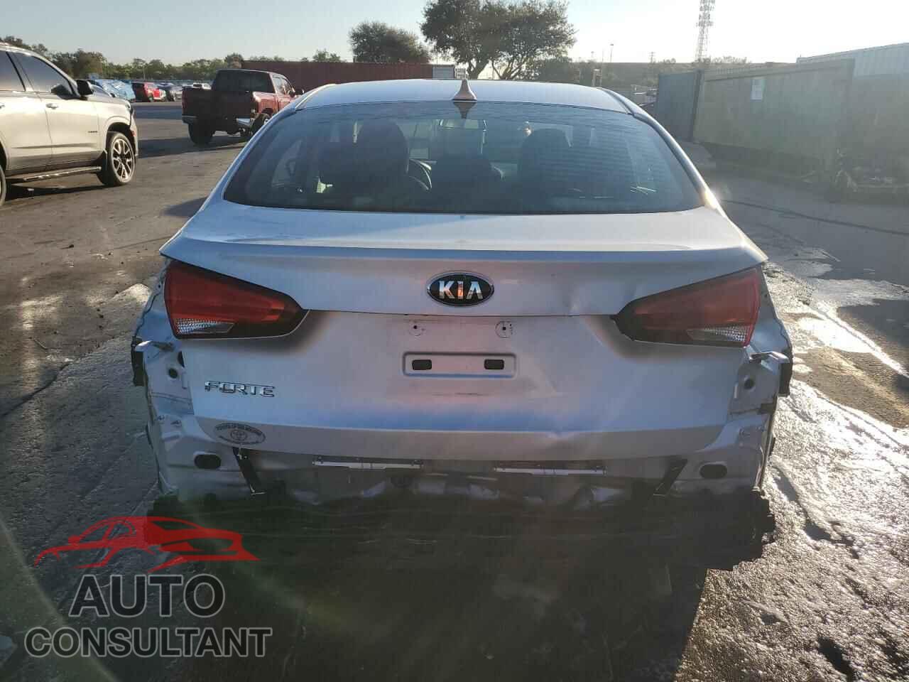 KIA FORTE 2017 - 3KPFK4A71HE066020