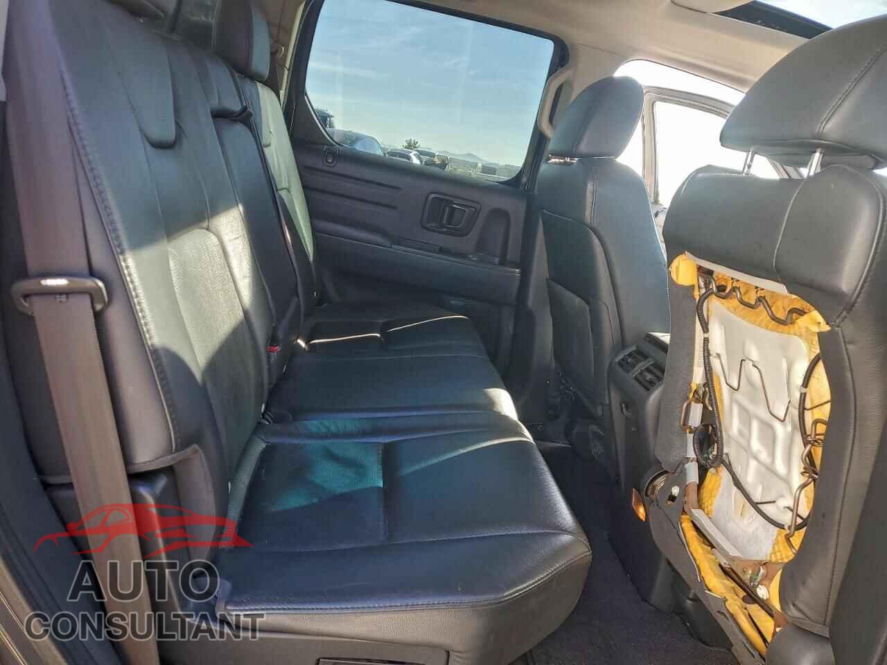 HONDA RIDGELINE 2011 - 5FPYK1F52BB003810