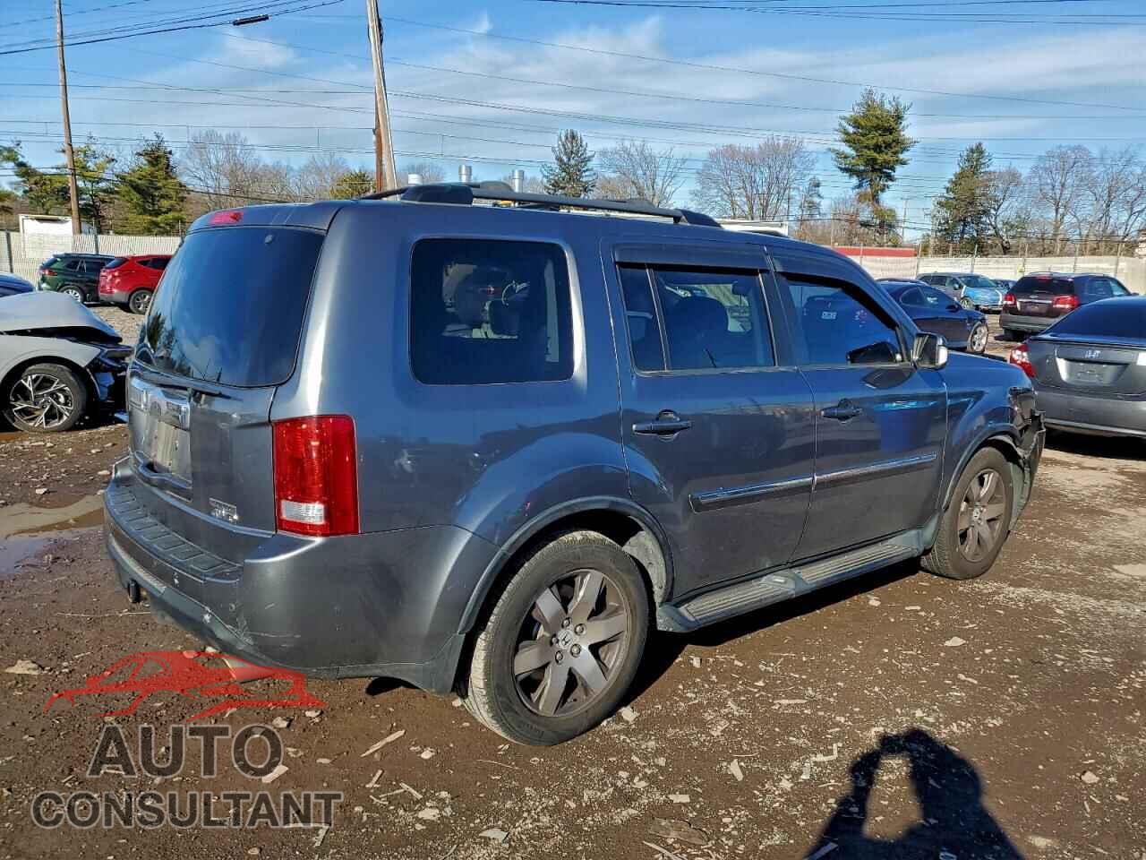 HONDA PILOT 2013 - 5FNYF4H9XDB016631