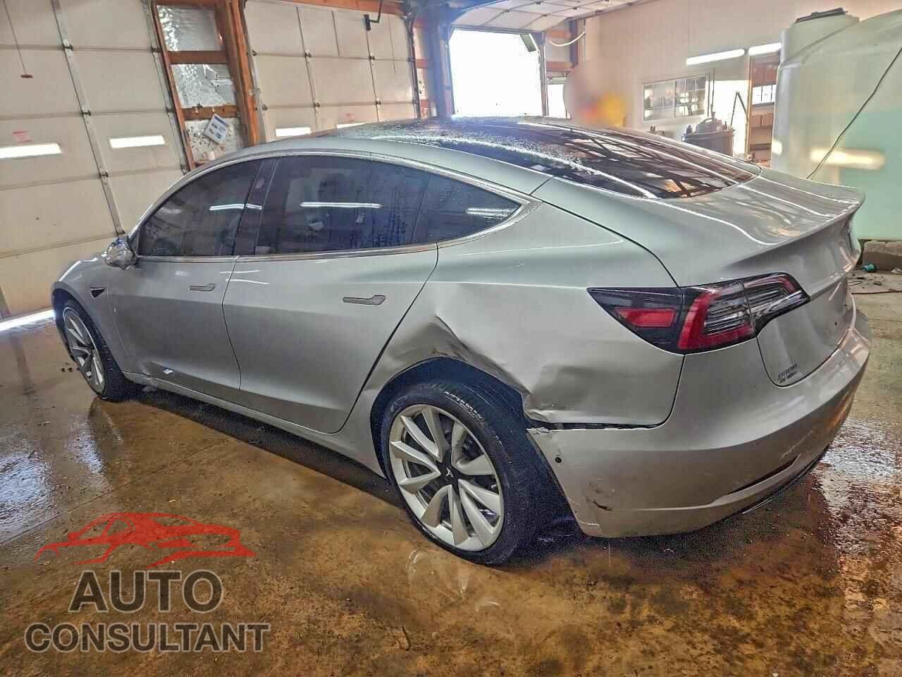 TESLA MODEL 3 2018 - 5YJ3E1EB6JF087663