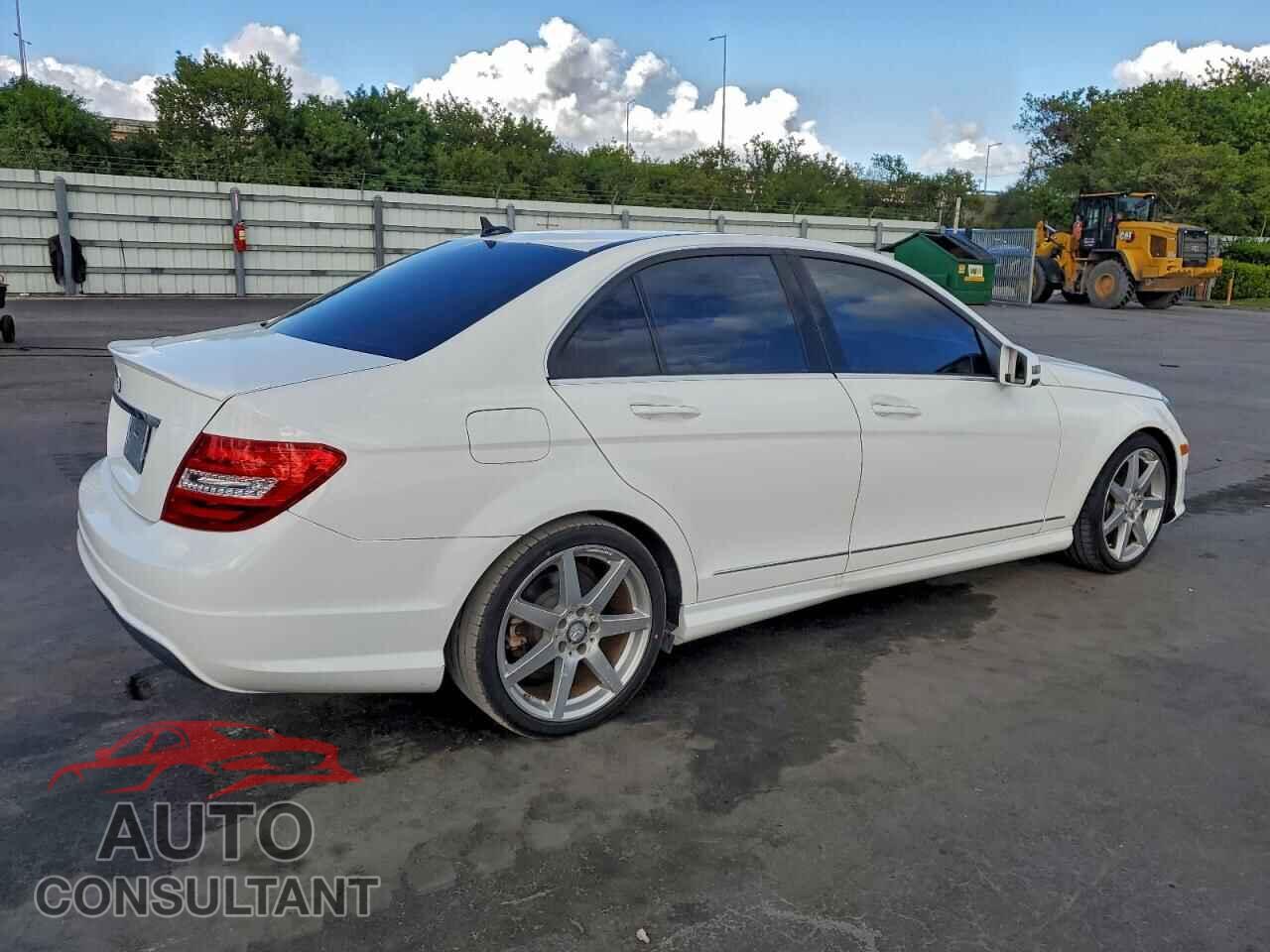 MERCEDES-BENZ C-CLASS 2014 - WDDGF4HB5EA961002