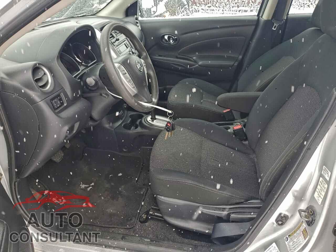 NISSAN VERSA 2017 - 3N1CN7AP3HL801557