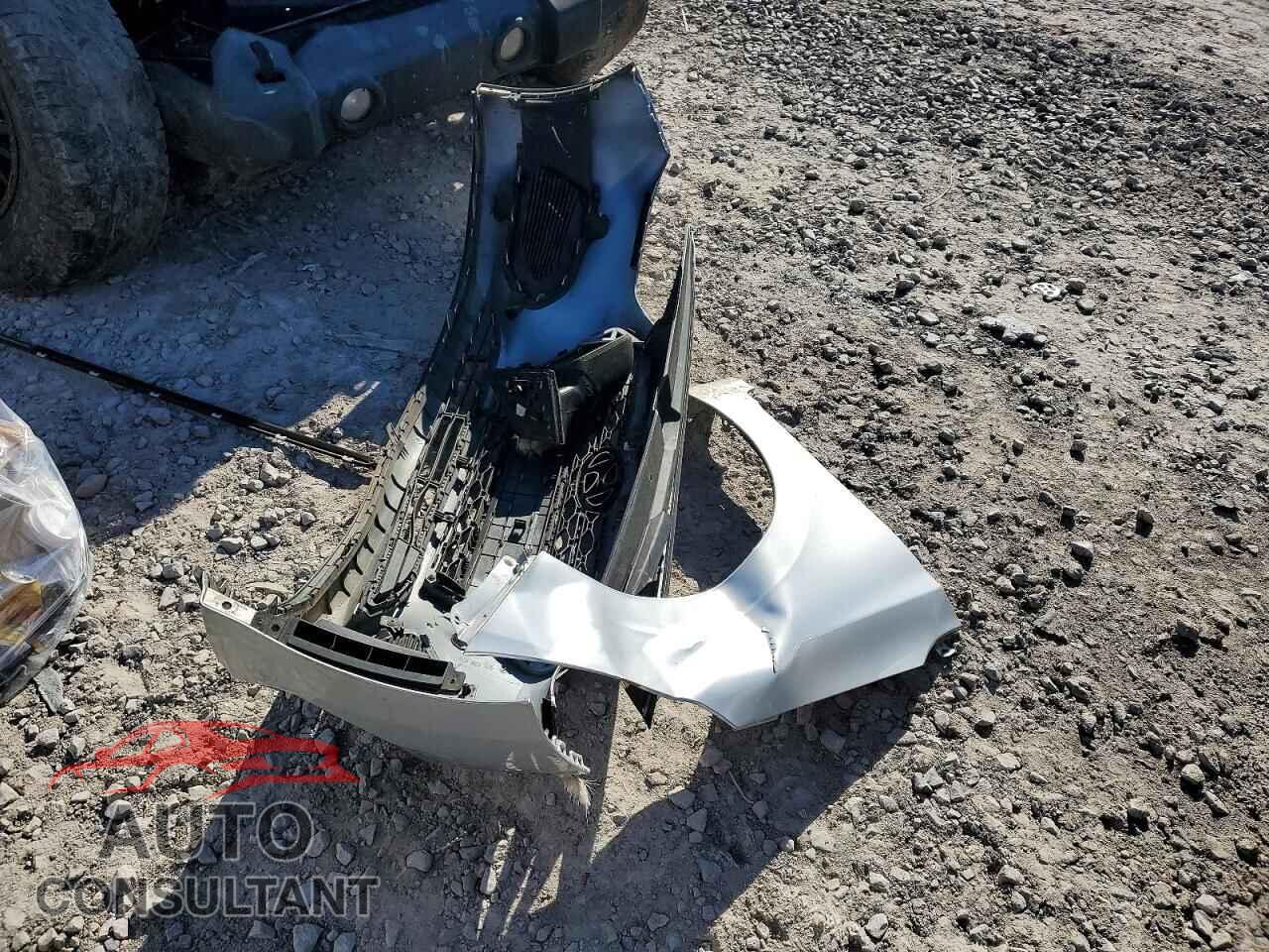 HYUNDAI ACCENT 2018 - 3KPC24A38JE018147