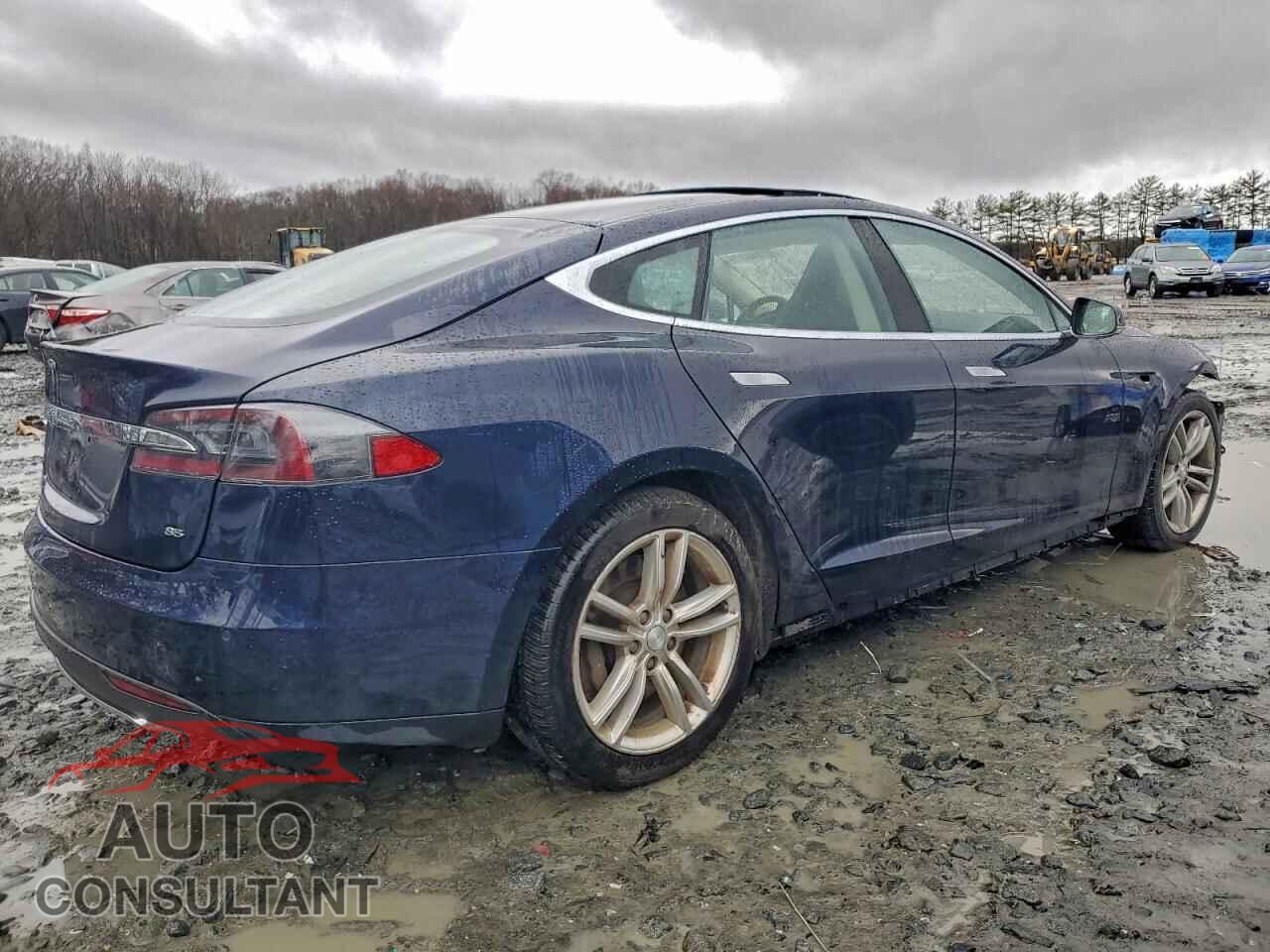 TESLA MODEL S 2014 - 5YJSA1H17EFP52490