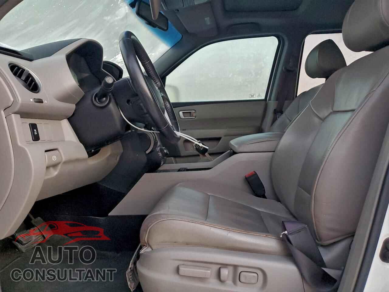 HONDA PILOT 2012 - 5FNYF3H73CB044150