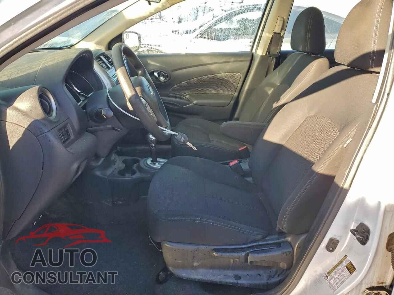 NISSAN VERSA 2017 - 3N1CN7AP3HL832341