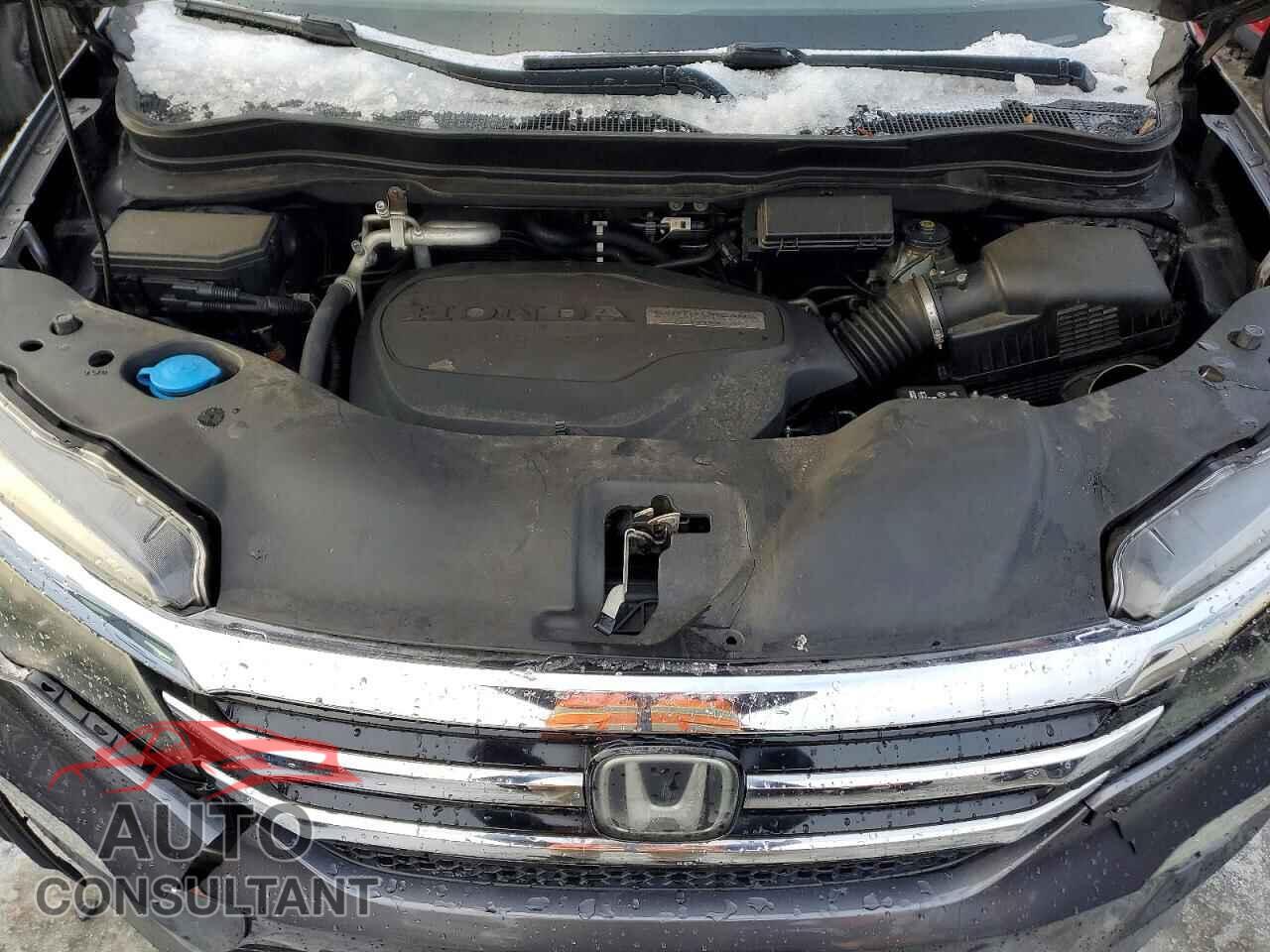 HONDA PILOT 2017 - 5FNYF6H94HB059363