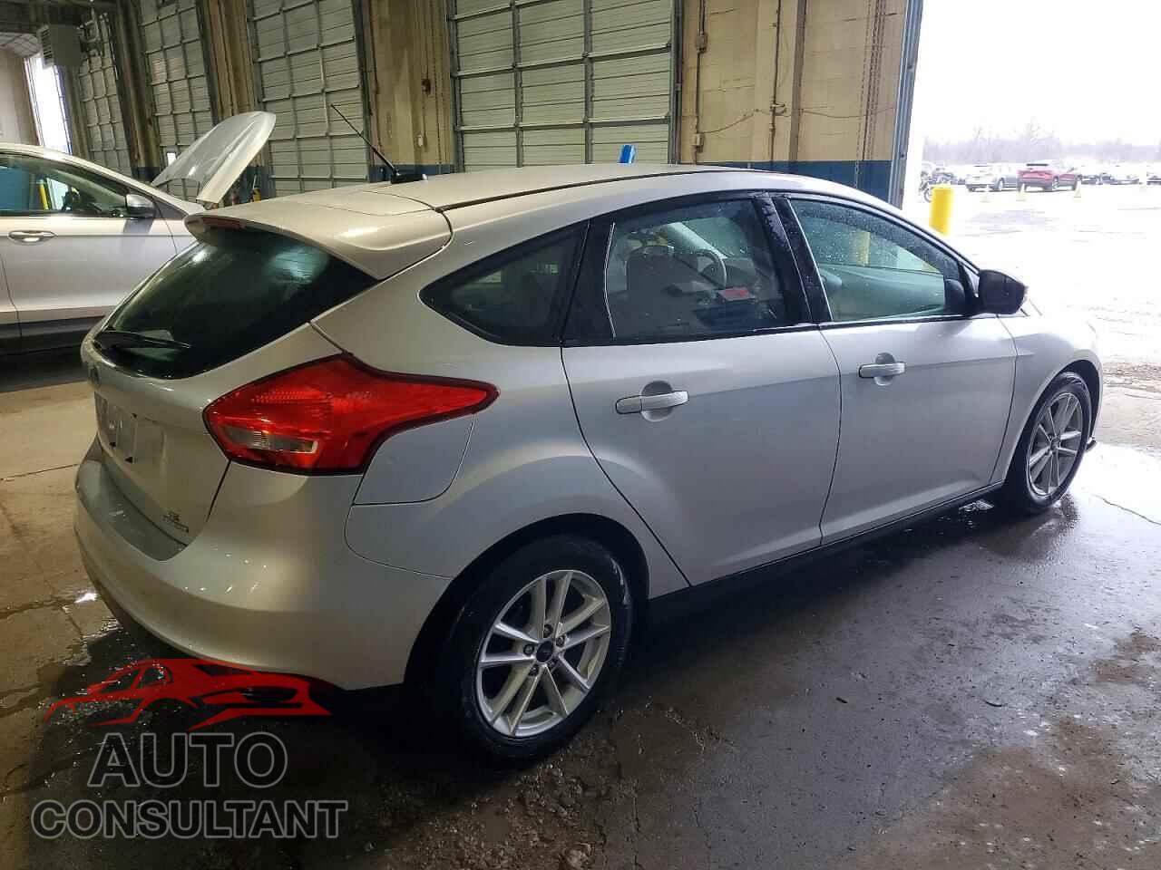 FORD FOCUS 2015 - 1FADP3K2XFL284053