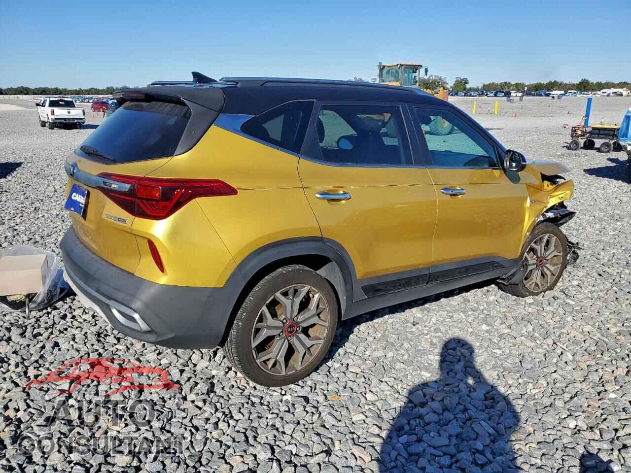 KIA SELTOS 2021 - KNDETCA28M7201771