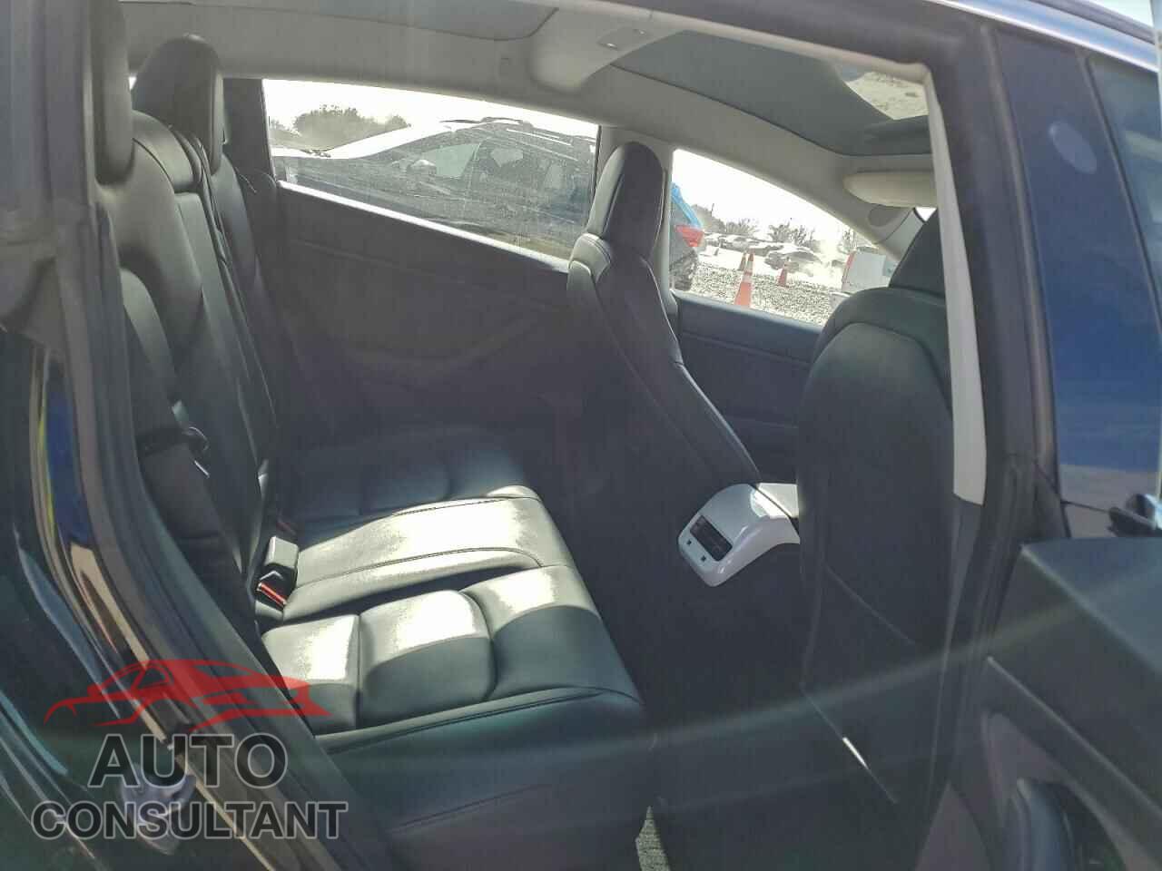 TESLA MODEL 3 2019 - 5YJ3E1EA9KF304812