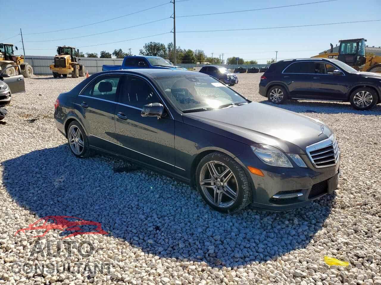 MERCEDES-BENZ E-CLASS 2013 - WDDHF5KBXDA728749