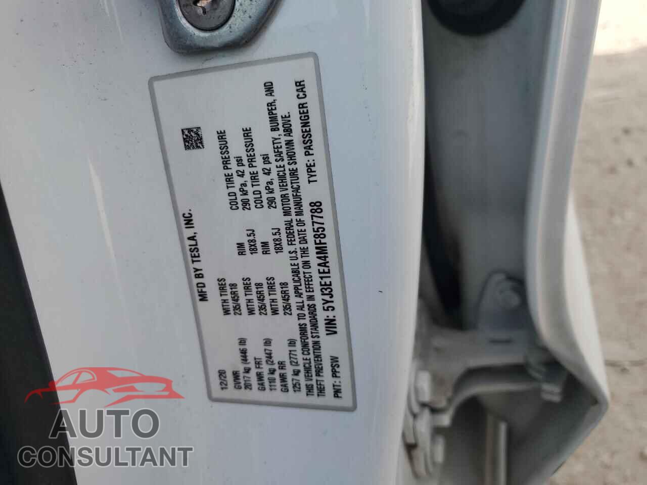 TESLA MODEL 3 2021 - 5YJ3E1EA4MF857788