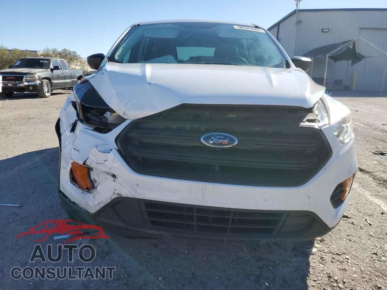 FORD ESCAPE 2018 - 1FMCU0F71JUC36118