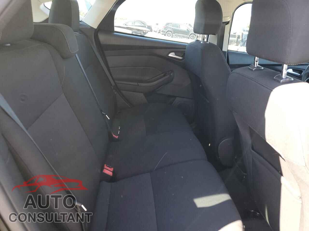 FORD FOCUS 2017 - 1FADP3M25HL239120