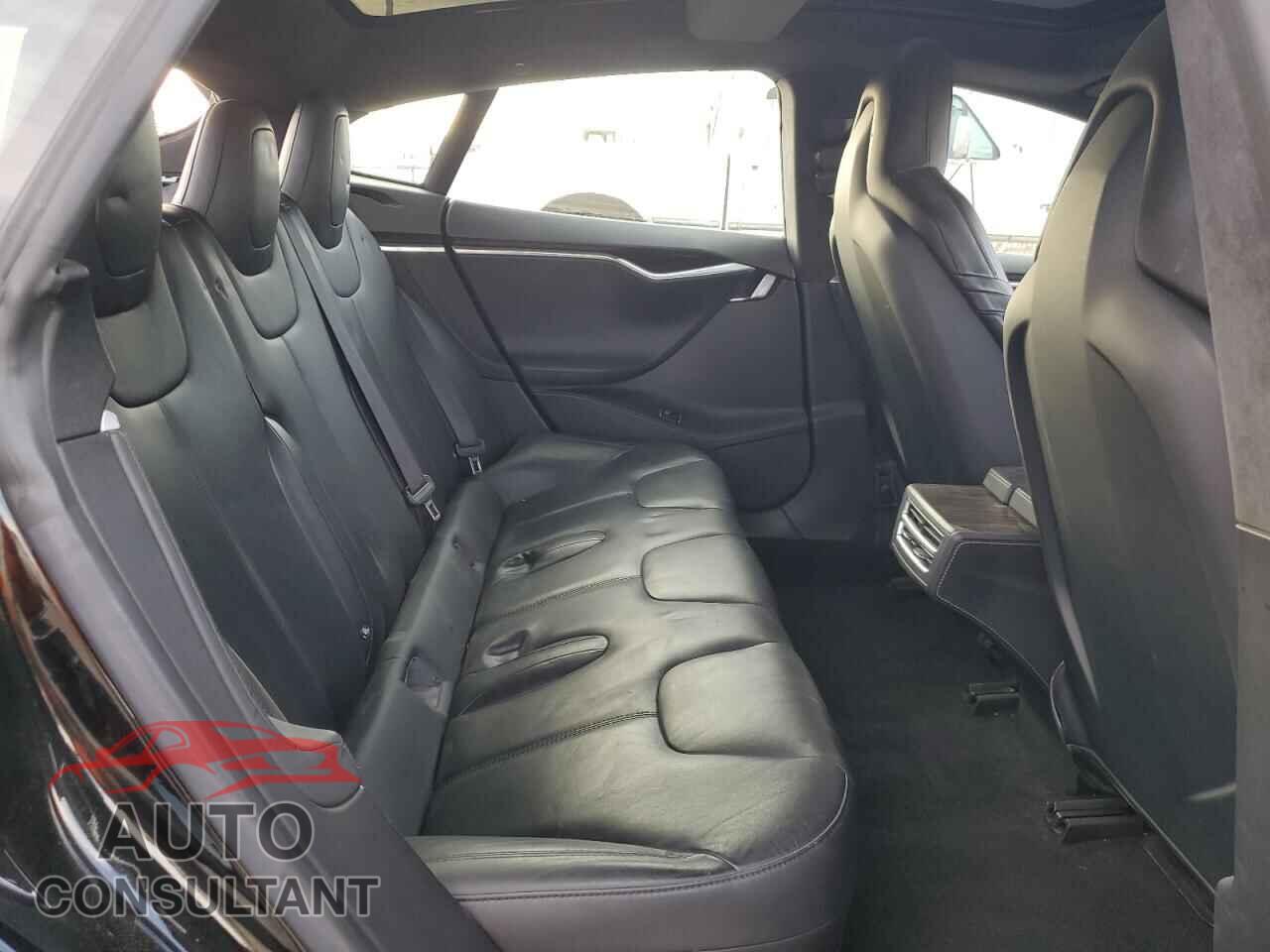 TESLA MODEL S 2015 - 5YJSA1H1XFF083987