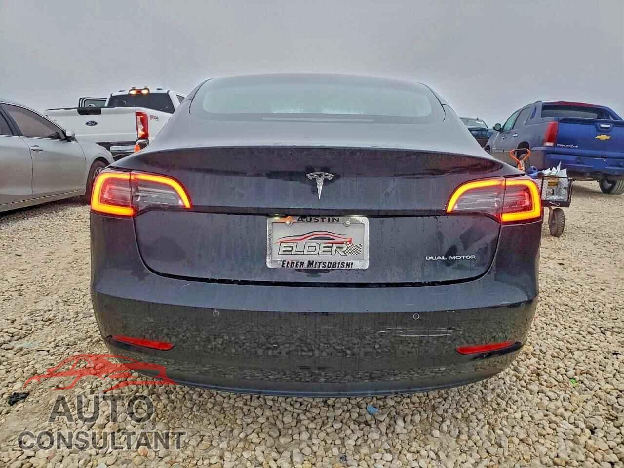 TESLA MODEL 3 2018 - 5YJ3E1EB8JF118864