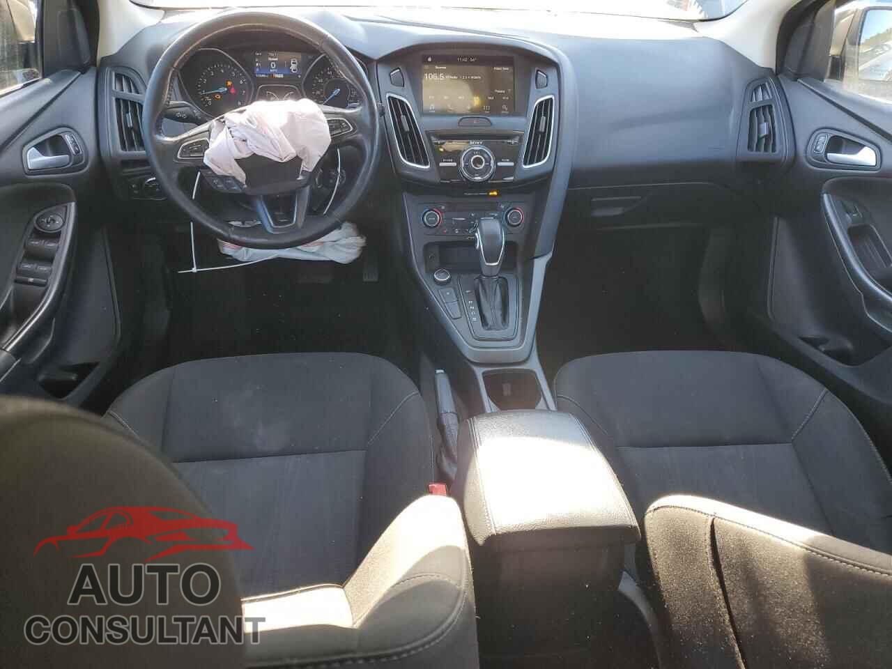 FORD FOCUS 2017 - 1FADP3M20HL311213