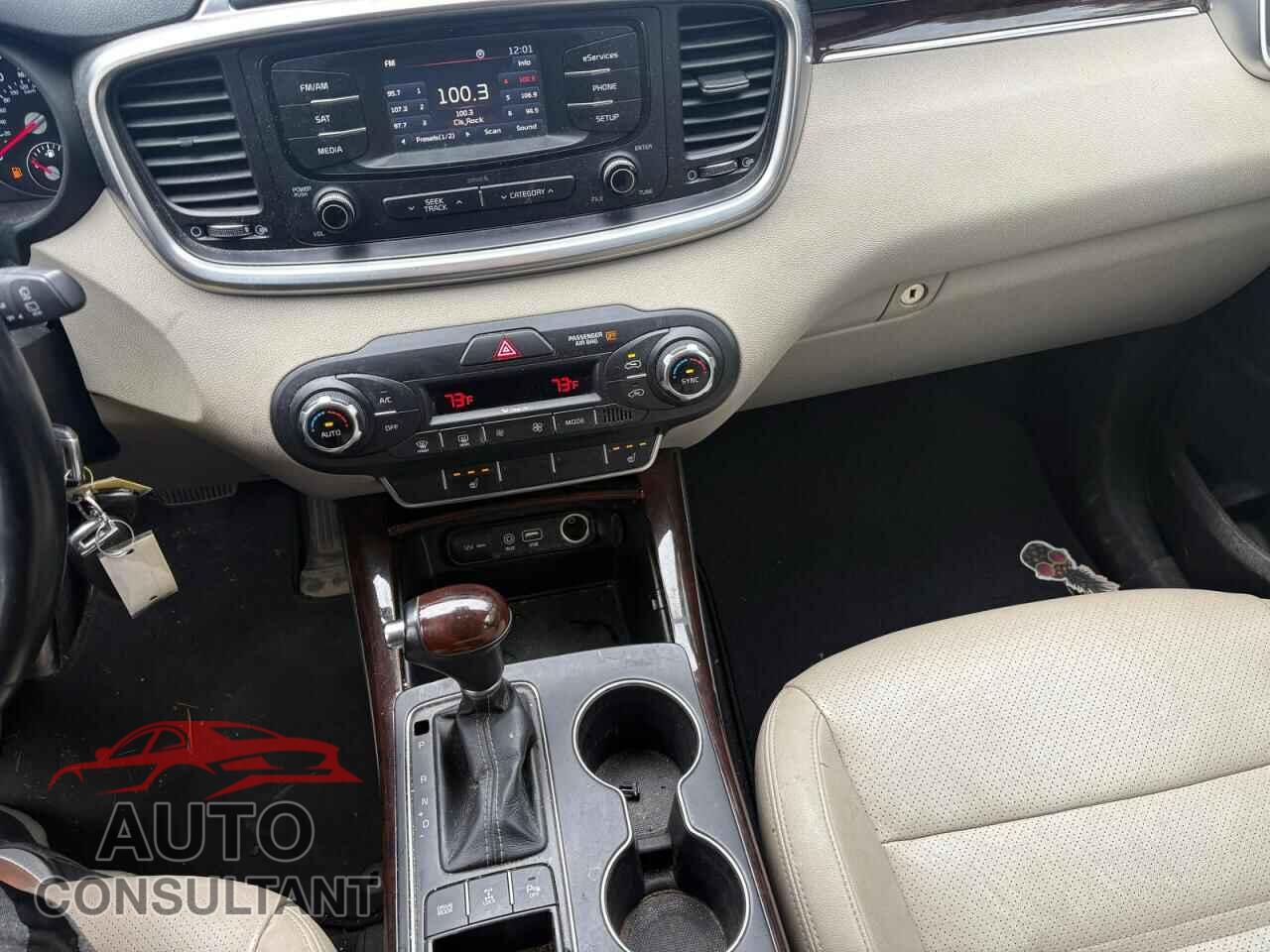 KIA SORENTO 2016 - 5XYPHDA10GG006830