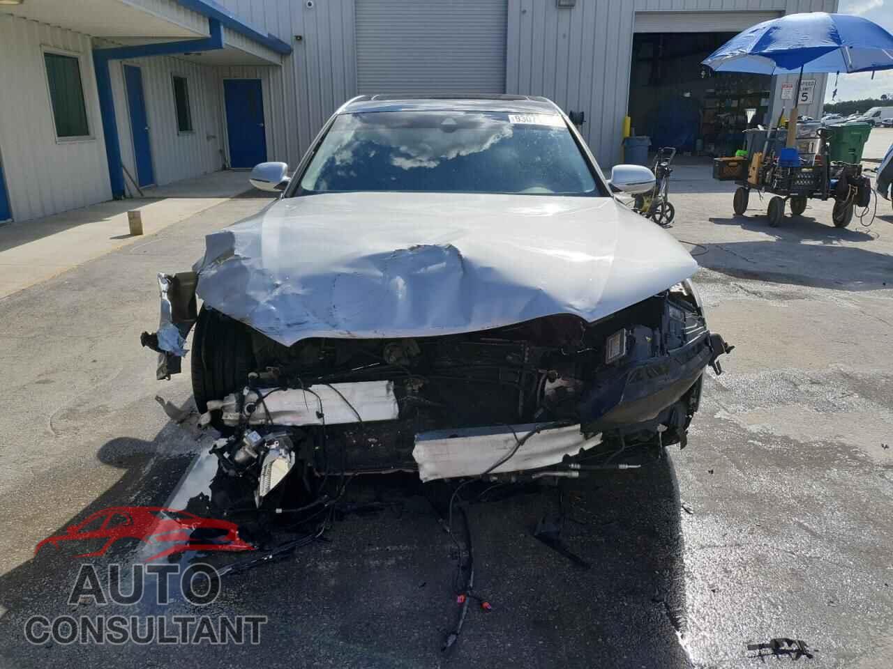 AUDI A8 2012 - WAURVAFD7CN018461