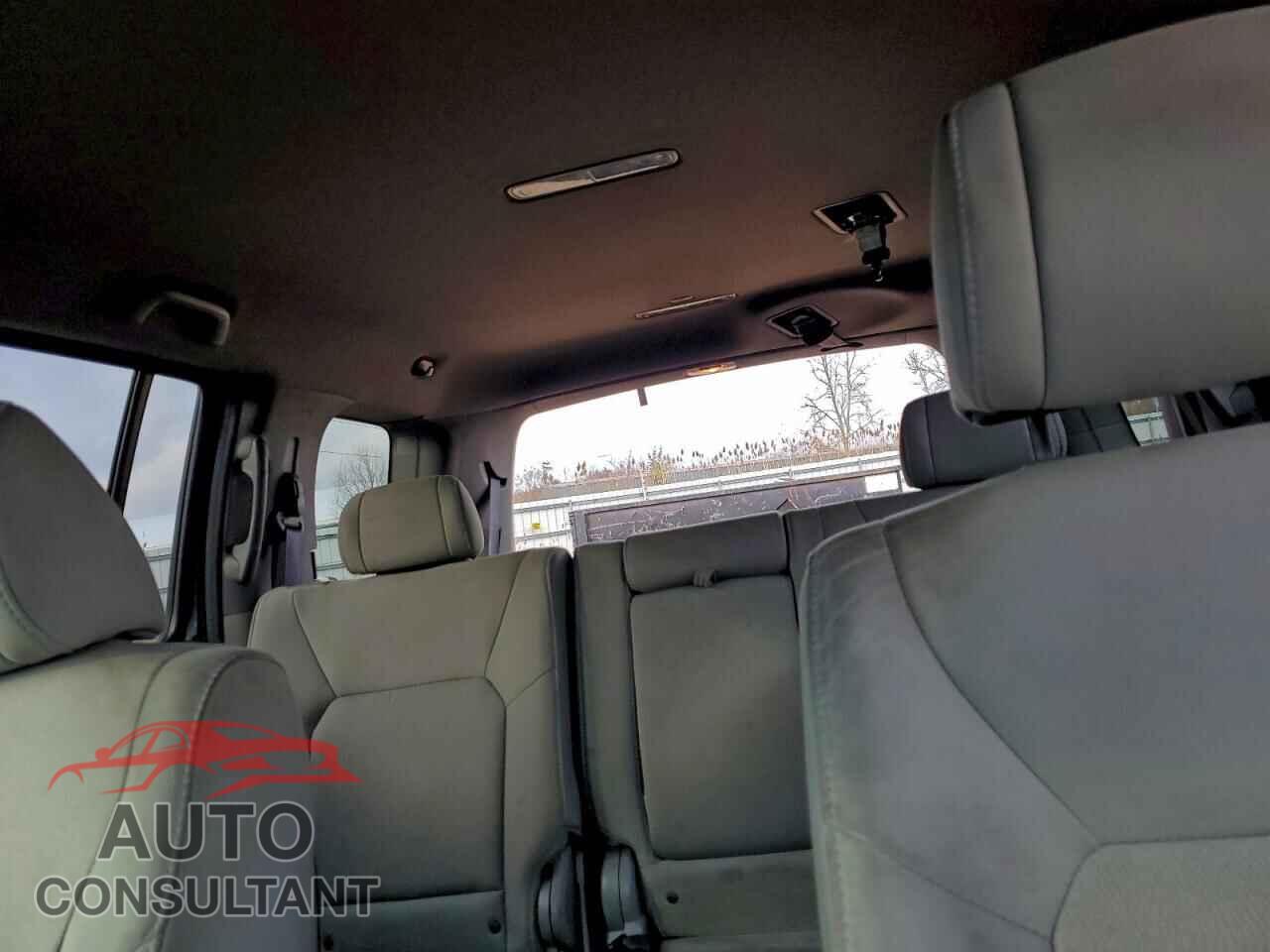 HONDA PILOT 2011 - 5FNYF3H20BB046828