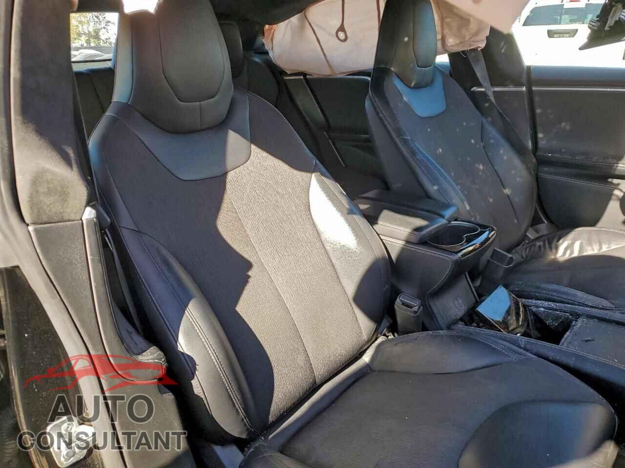 TESLA MODEL S 2015 - 5YJSA1V29FF098381