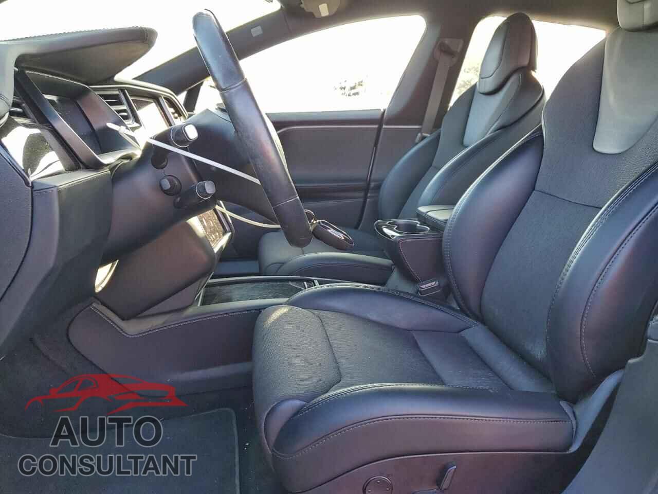 TESLA MODEL S 2018 - 5YJSA1E23JF259218