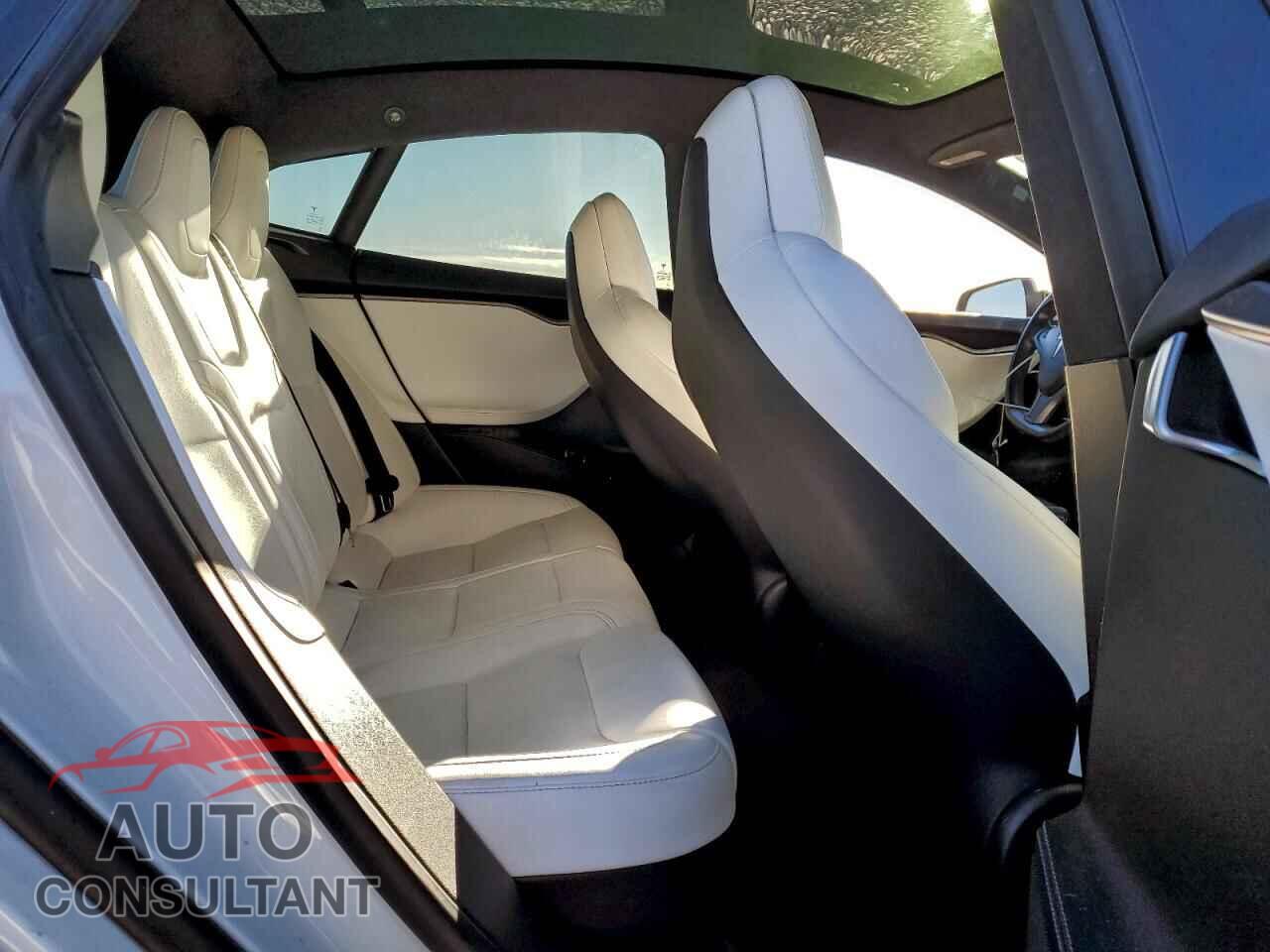 TESLA MODEL S 2018 - 5YJSA1E26JF295517