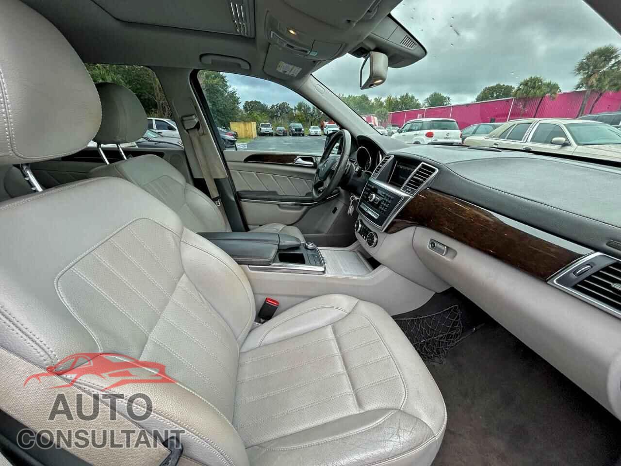 MERCEDES-BENZ GL-CLASS 2014 - 4JGDF7CE9EA359067