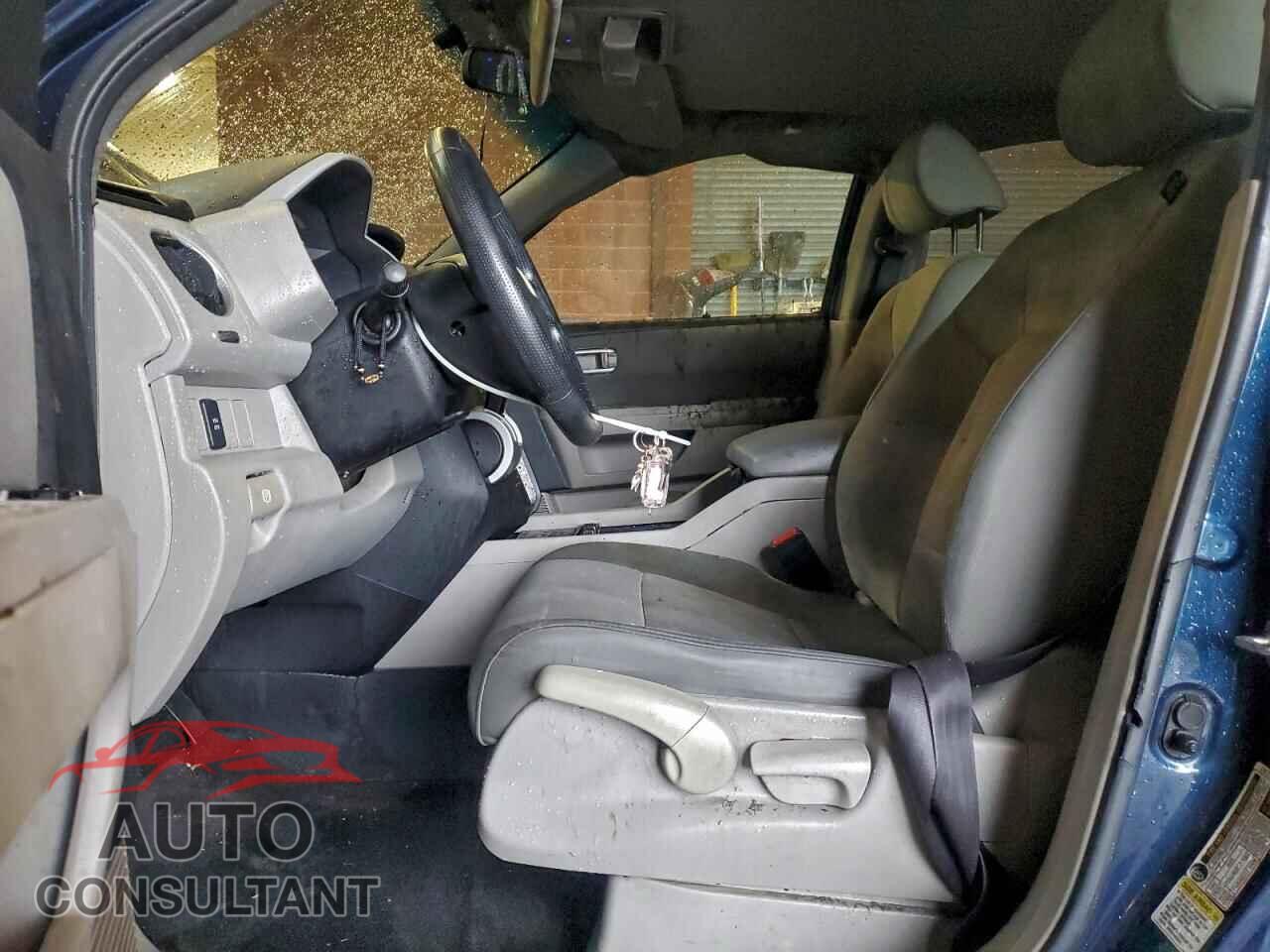 HONDA PILOT 2011 - 5FNYF3H25BB046548