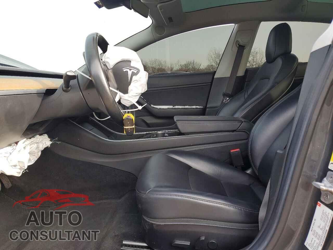 TESLA MODEL 3 2018 - 5YJ3E1EAXJF036982